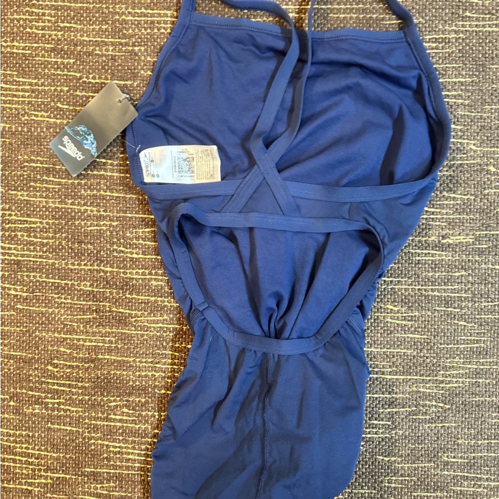Never worn, NEW! Speedo Womens One Piece Swimsuit in Bright Navy - Picture 6 of 6